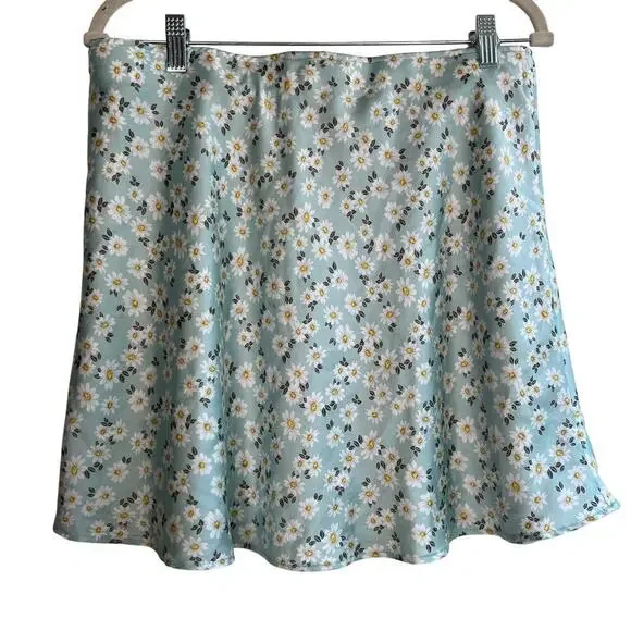 No Boundaries Daisy Floral Blue Satin Mini skirt Size Large - Picture 4 of 5